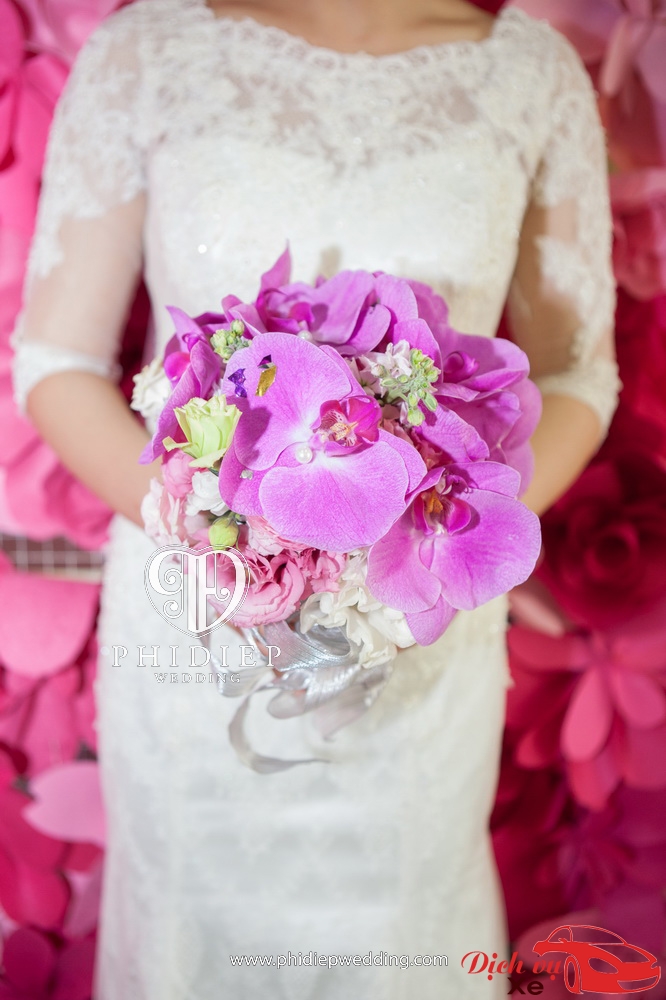 Hoa cưới cầm tay